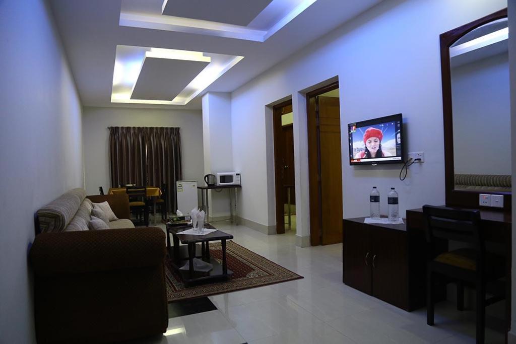 Hotel City Plaza Jessore ภายนอก รูปภาพ