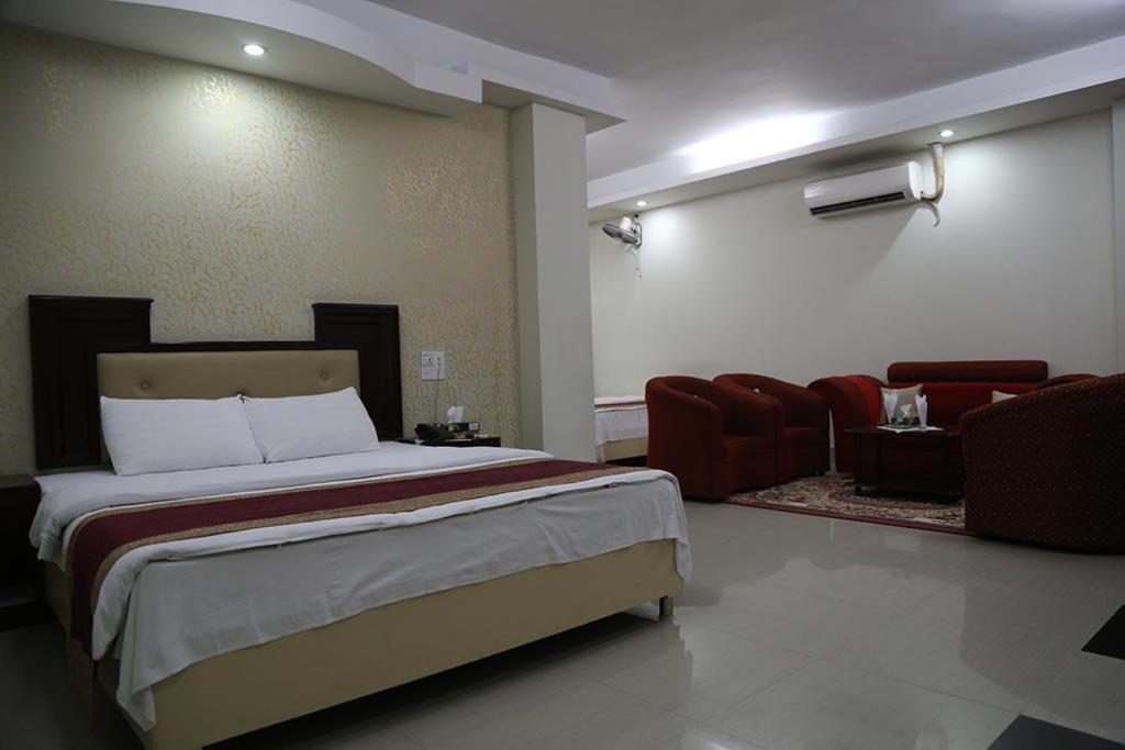 Hotel City Plaza Jessore ภายนอก รูปภาพ